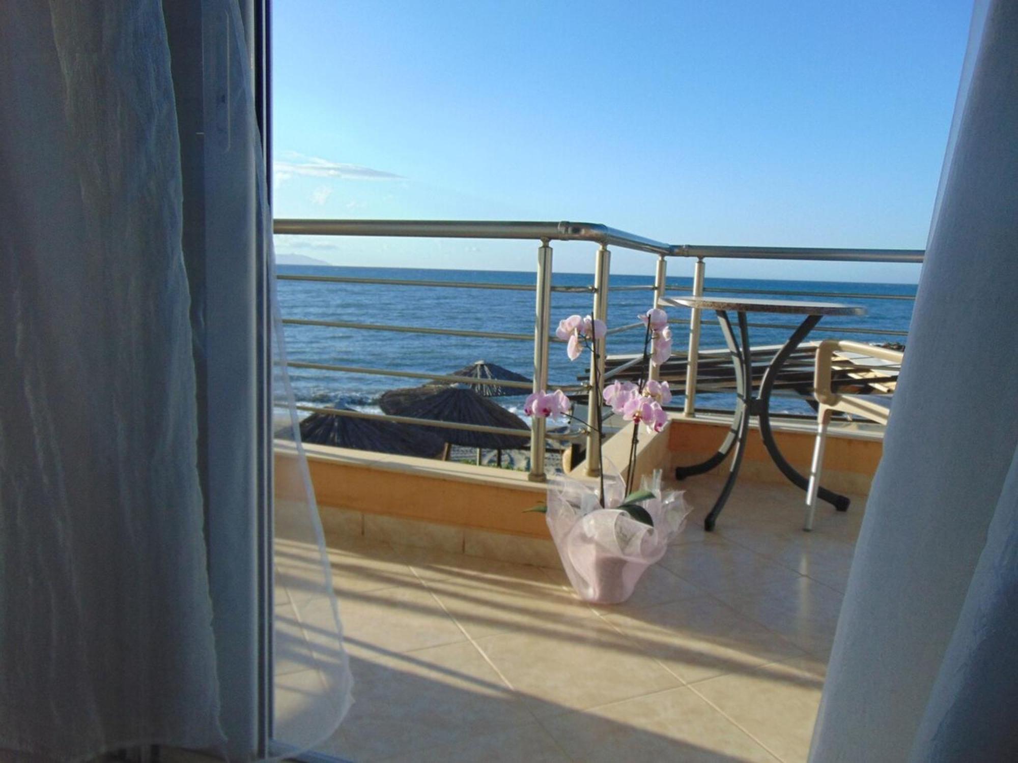 Comfy Beachfront Litinas Casa With Seaview Ханья Экстерьер фото